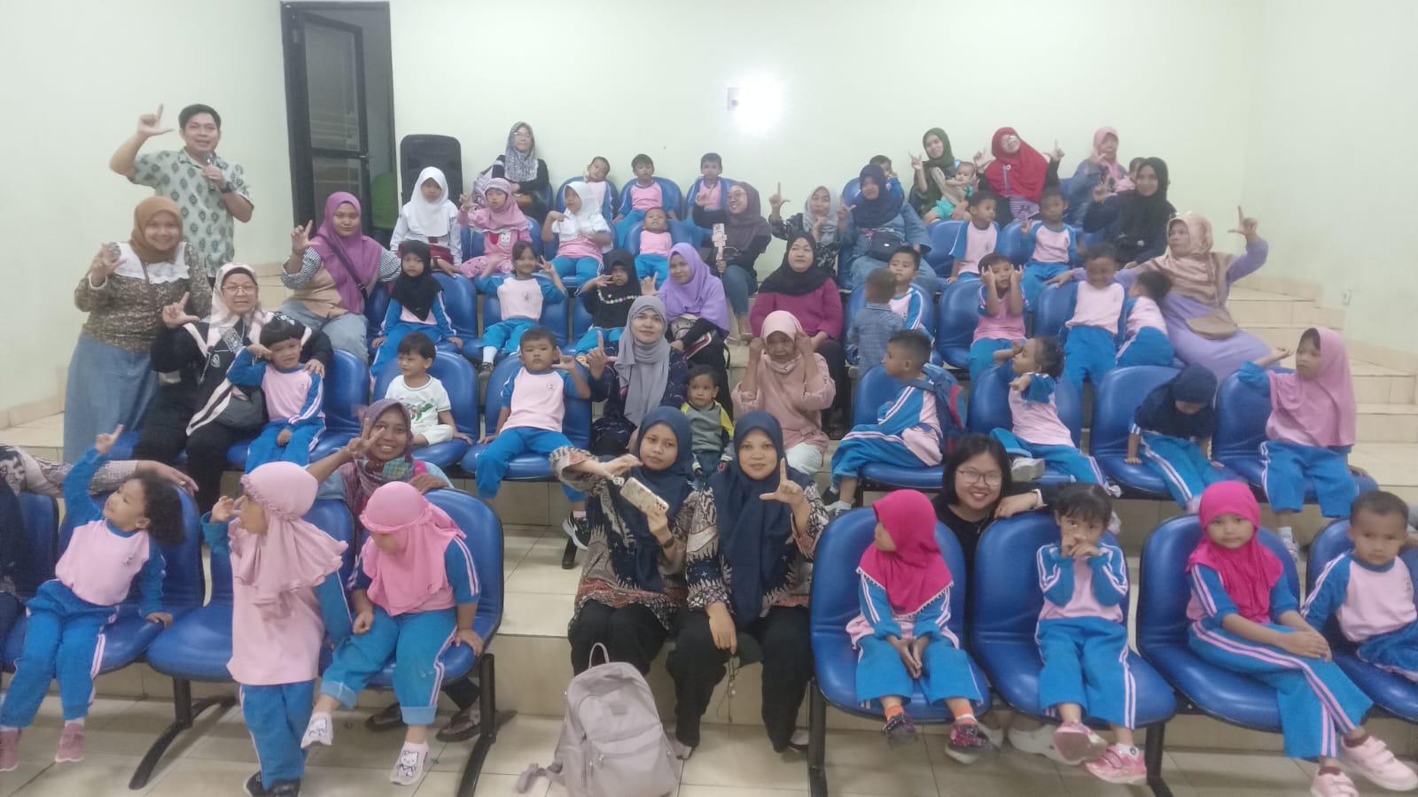 Wisata Literasi : Kunjungan SPSN Bale Bermain Sakinah